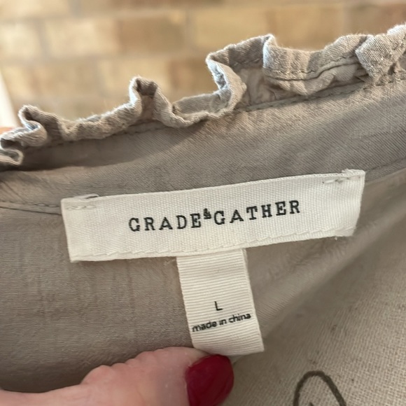 Grade + Gather Top - Picture 3 of 5